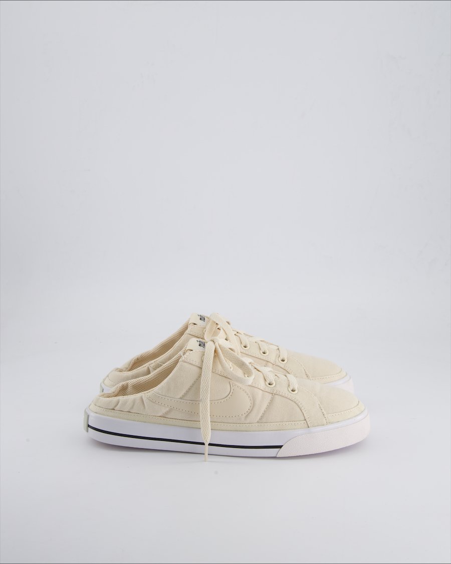 Nike Flats Cloth Beige 39 EU