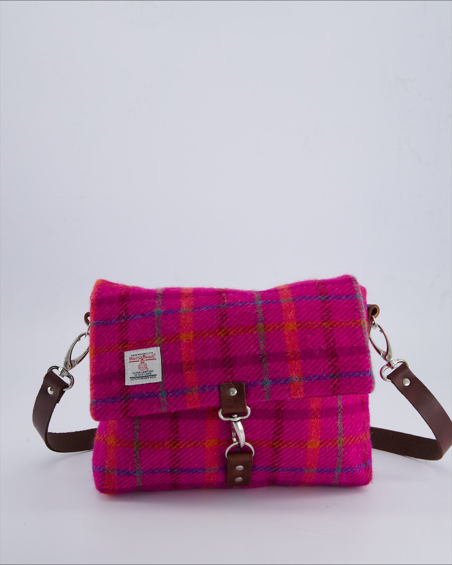 Harris Tweed Shoulder bags Faux fur Pink