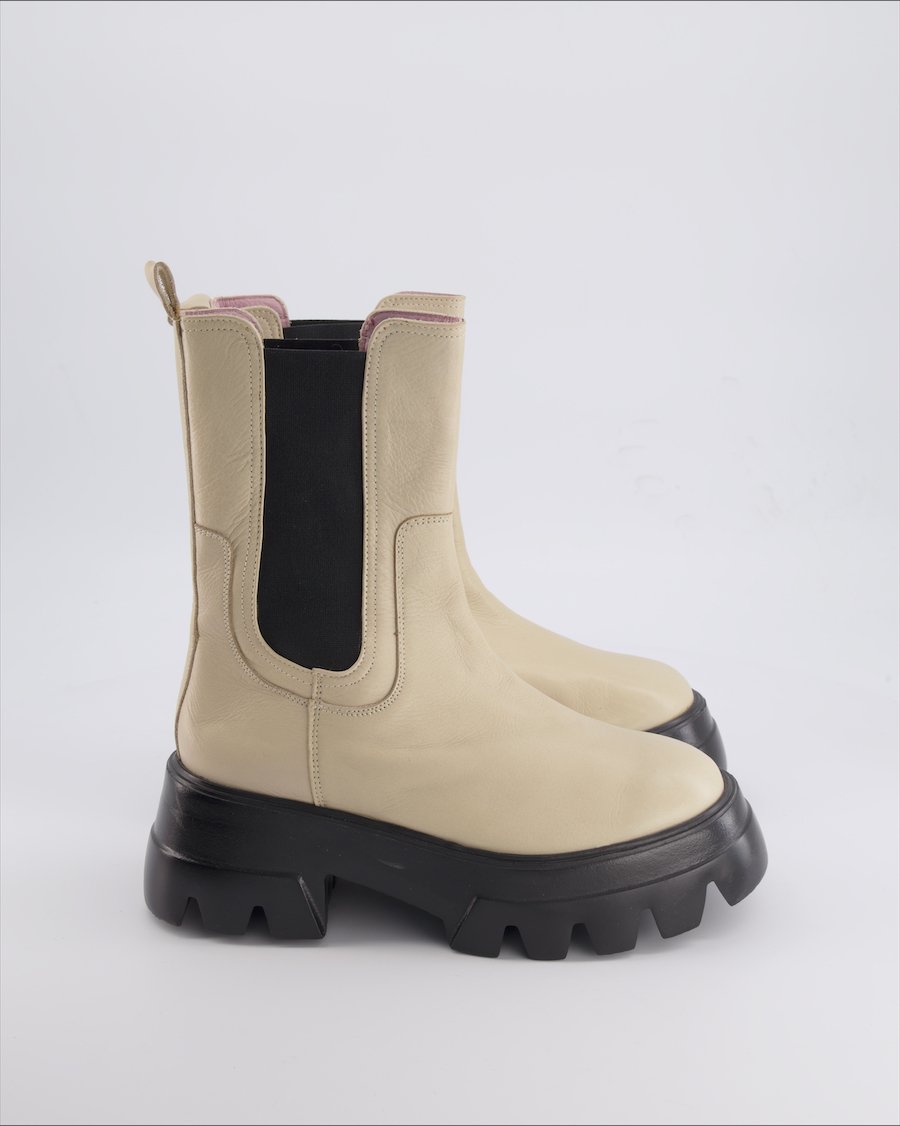 Essentiel Antwerp Others Leather Beige 38 EU