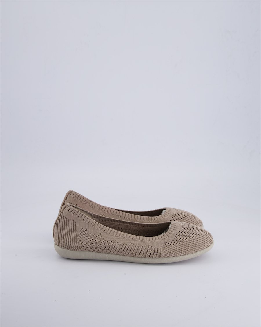 Skechers Ballet flats Cloth Ecru 37 EU