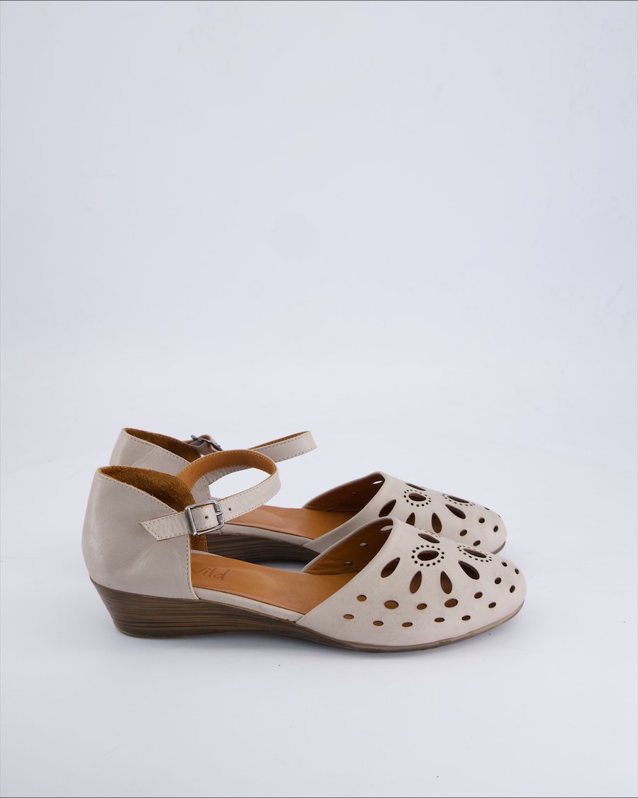 Wild Sandals Leather Ecru 41 EU