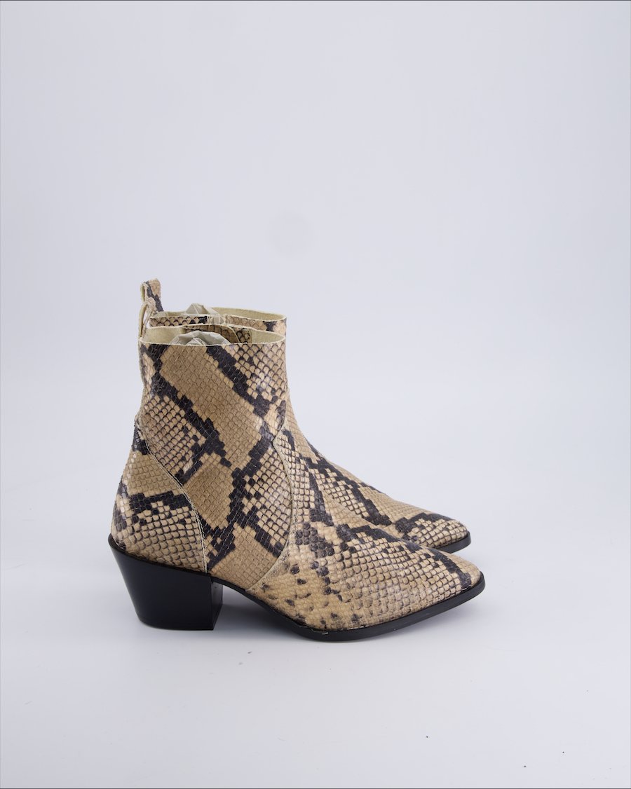 Hallhuber Others Leather Beige 38 EU
