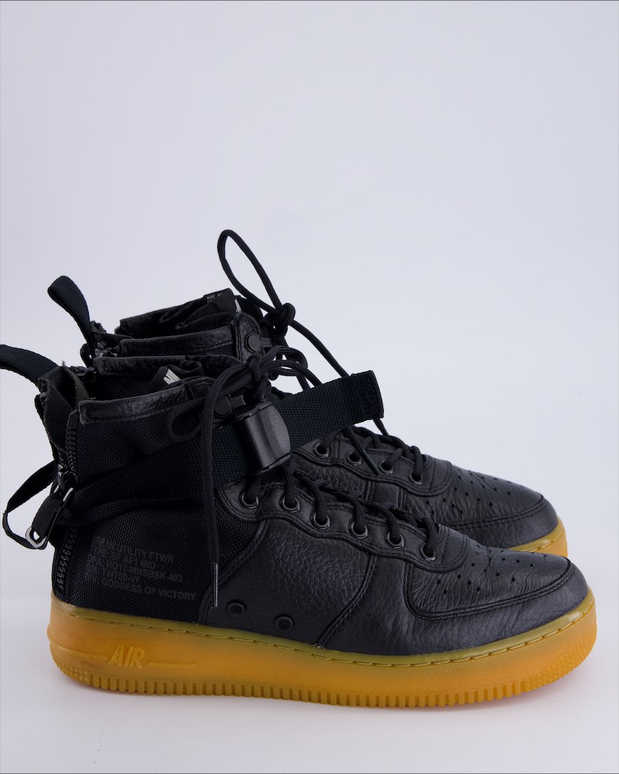 Nike Trainers Leather Black 40.5 EU