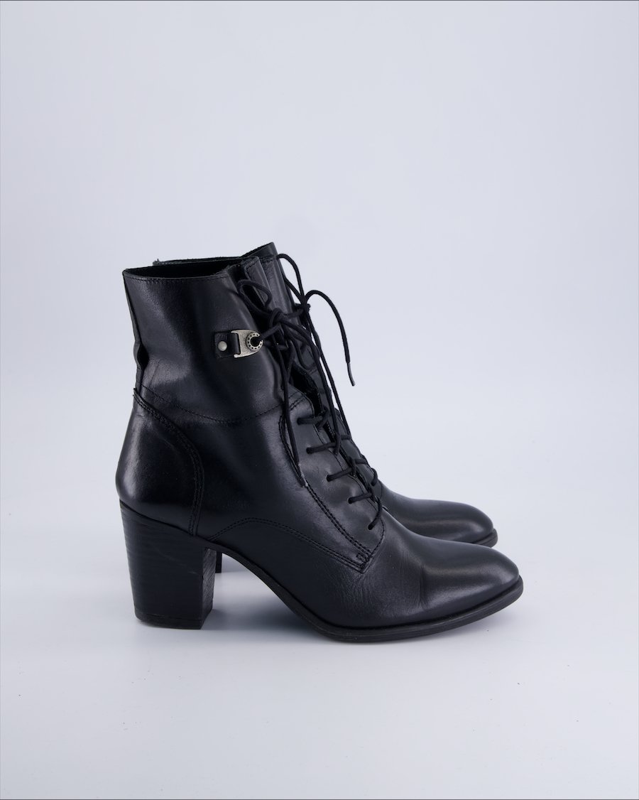 Max Ankle Boots Leather Black 38 EU