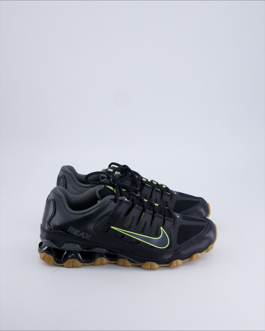 Nike Reax 8 TR trainers Leather Black 40 EU