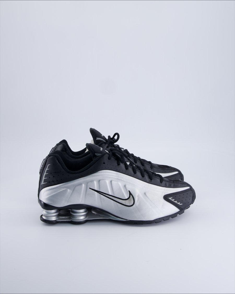 Nike Shox Low trainers Cloth Silver 45 EU