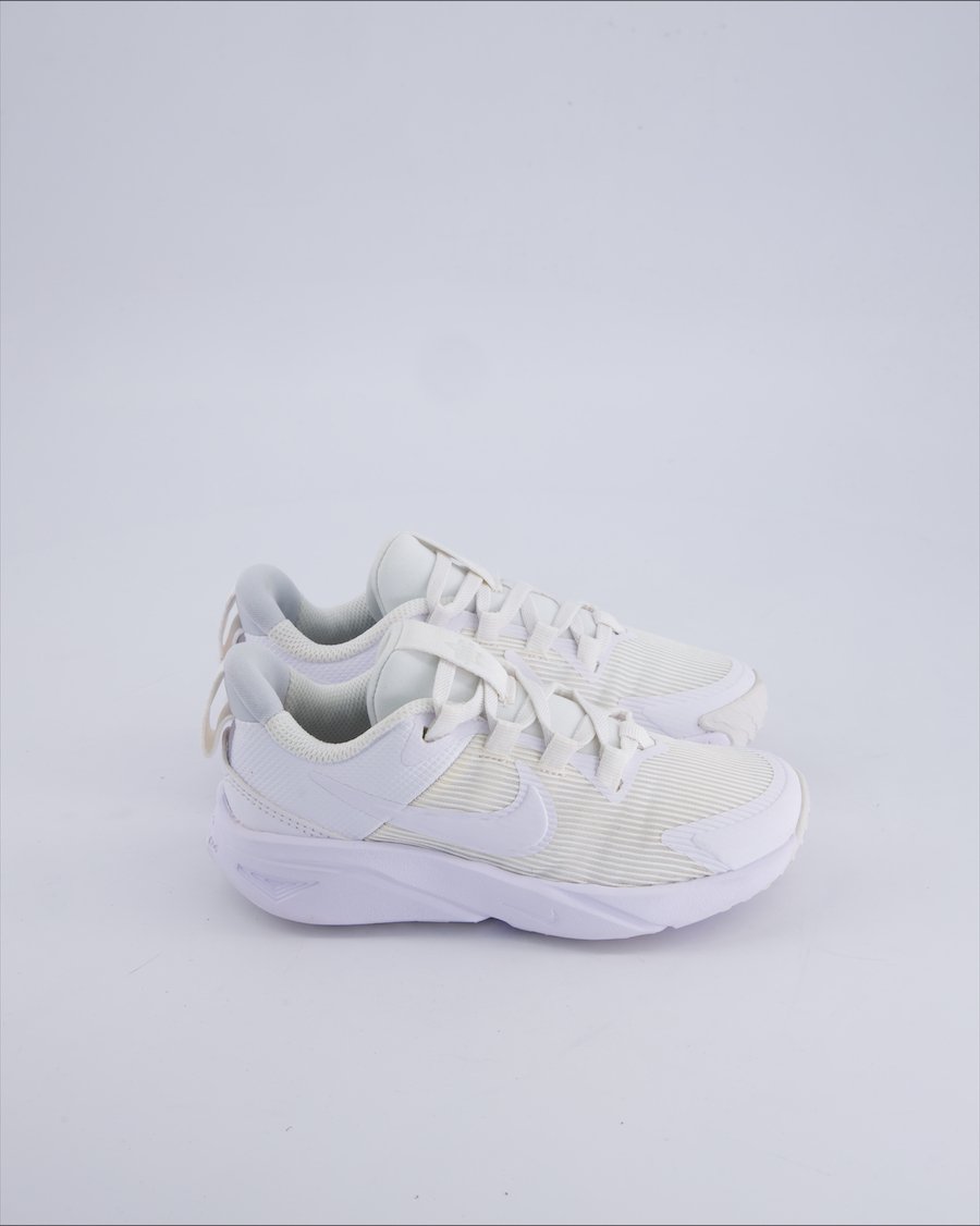 Nike Star Runner trainers Cloth White 29.5 EU