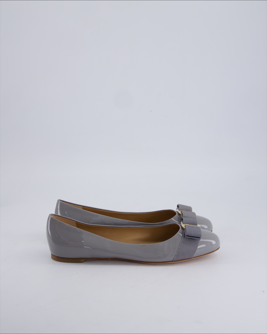Salvatore Ferragamo Ballet flats Leather Grey 38 EU