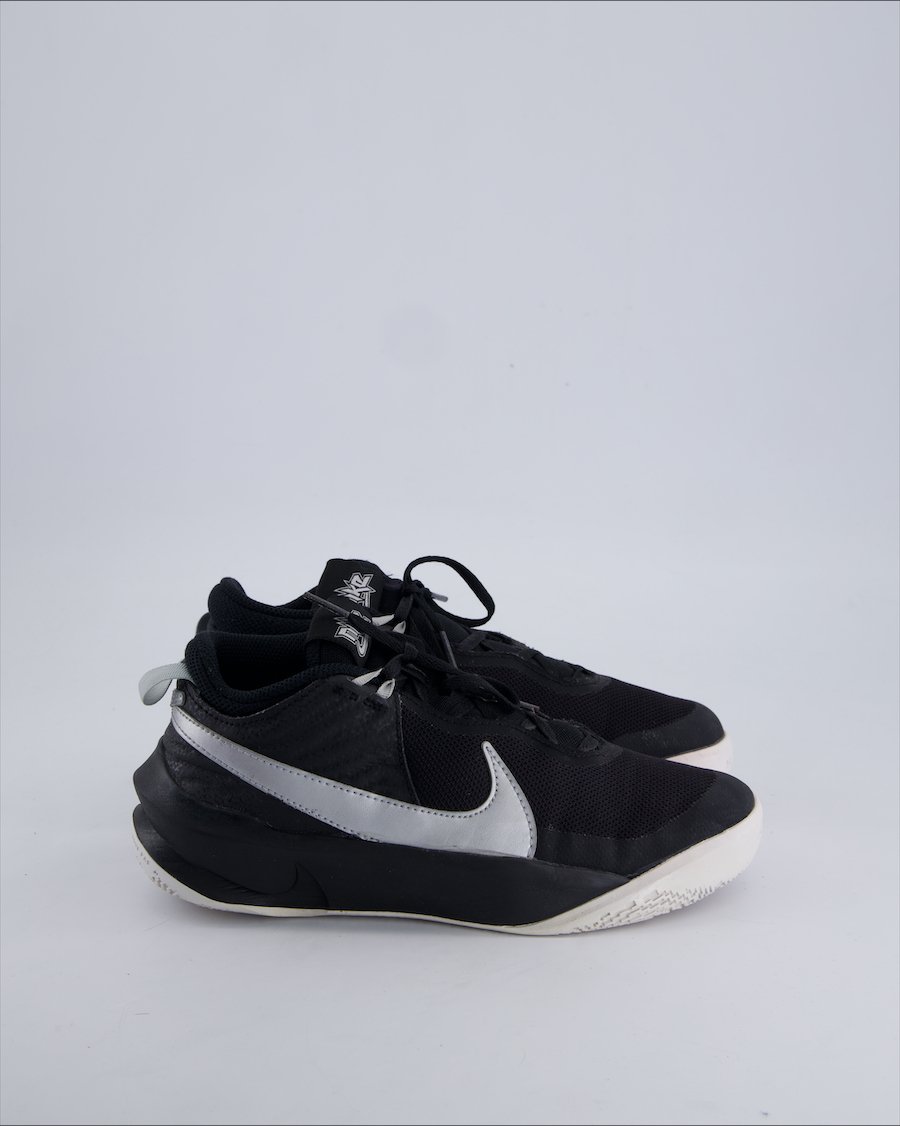 Nike Team Hustle d 10 Trainers Cloth Black 37.5 EU