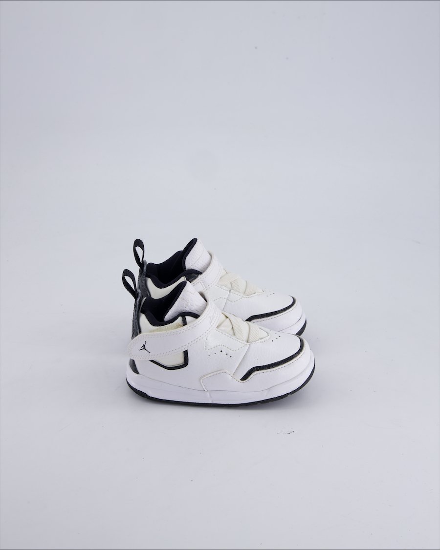 Jordan trainers Leather White 22 EU
