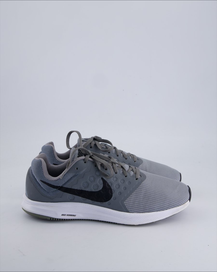 Nike Downshifter 7 trainers Cloth Grey 43 EU