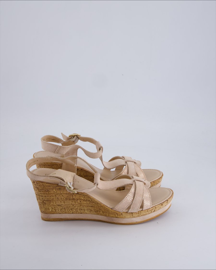 5th Avenue Sandals Polyurethane Beige 40 EU