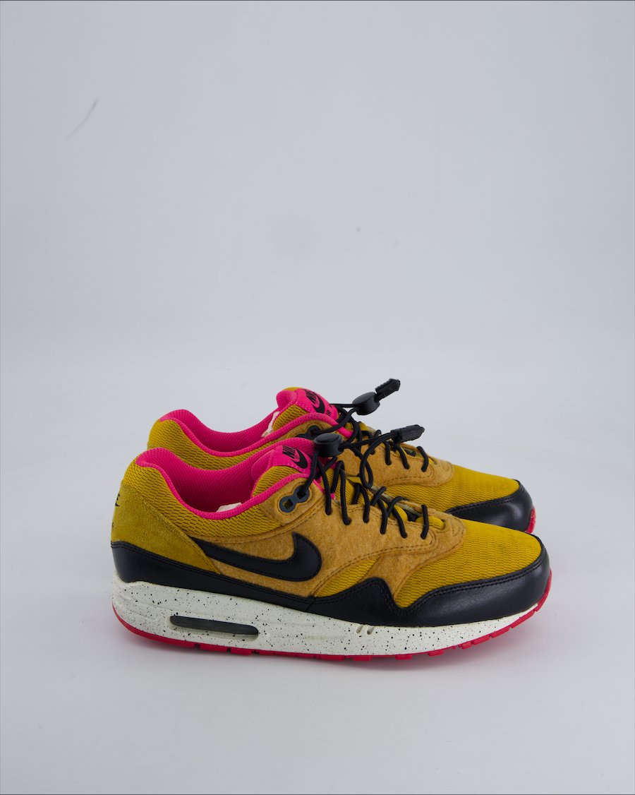 Nike Air Max Trainers Suede Camel 40 EU
