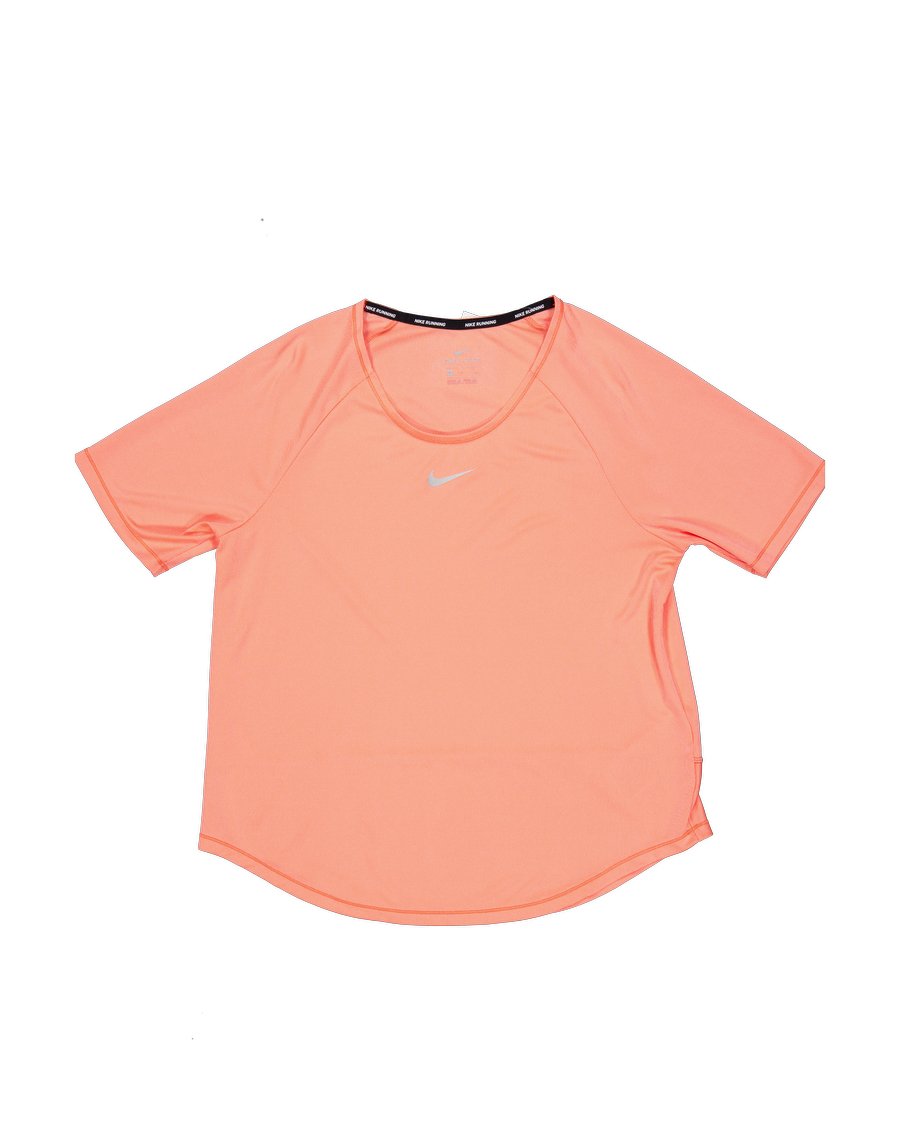 Nike T-shirts Polyester Pink M International